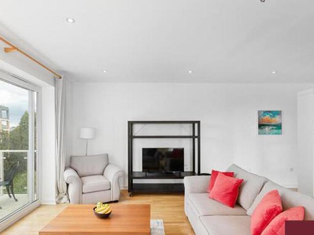 House for sale in Deepcut, Surrey