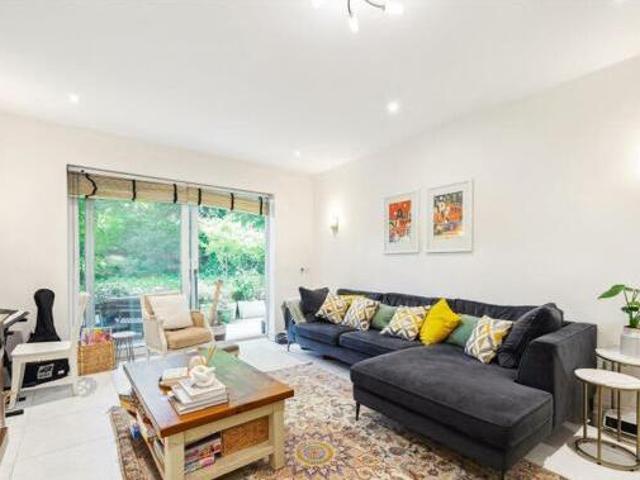 House for rent in Richmond Hill, Deepcut