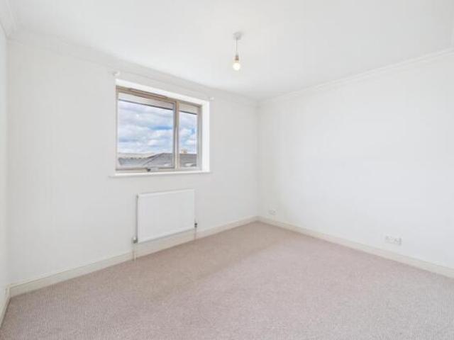 Flat for rent in Golden Valley, Gloucestershire