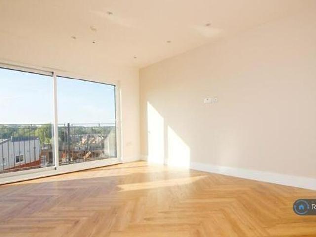 House for rent in Batchworth, Hertfordshire
