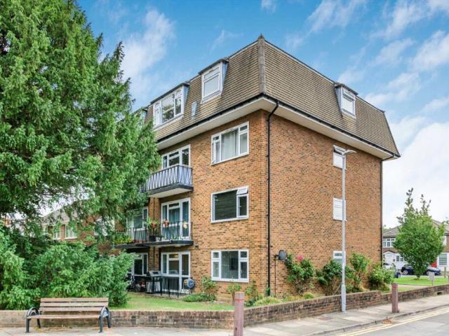 Flat for rent in New Malden