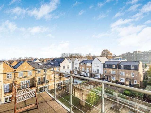 Flat for rent in Putney, Greater London