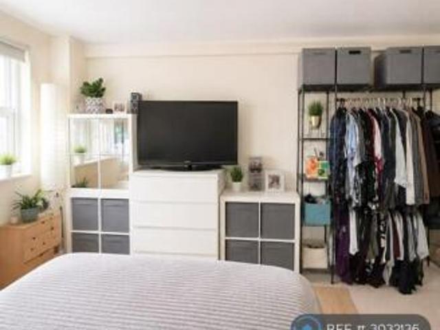 Flat for rent in Cat Hill