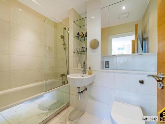 Flat for rent in Cat Hill