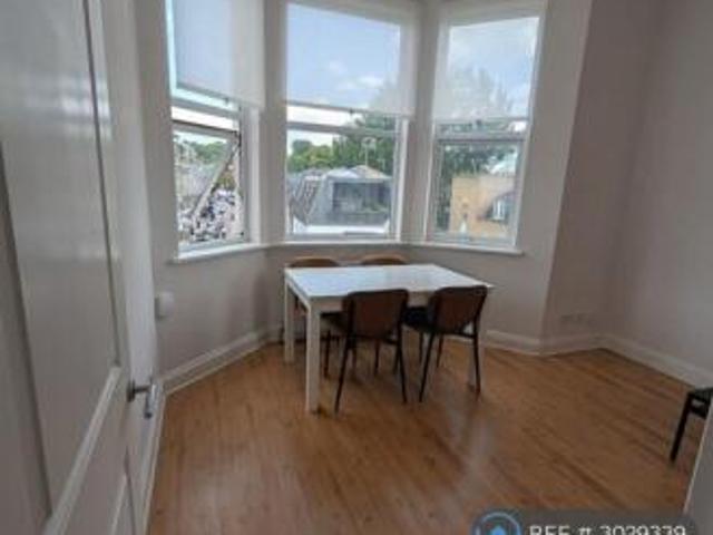 Flat for rent in Cat Hill