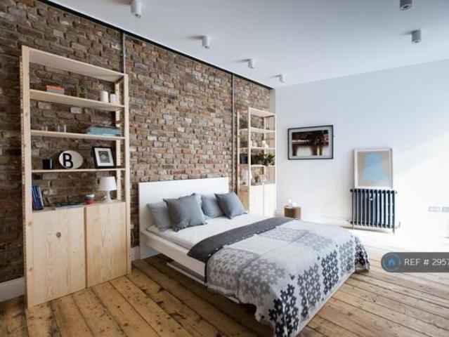 Flat for rent in Cat Hill