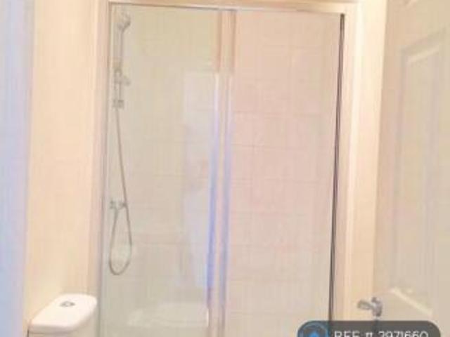 Flat for rent in Cat Hill