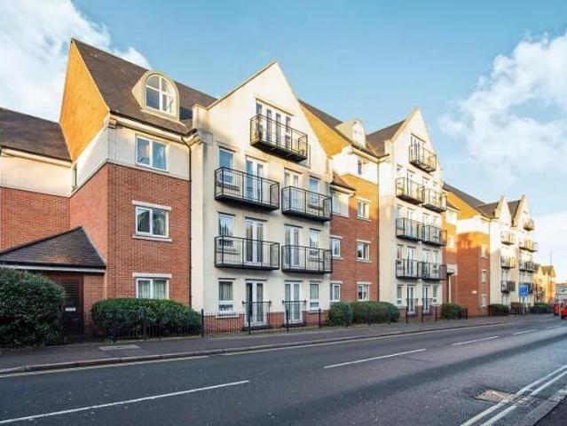 Flat for rent in Beamhurst, Staffordshire