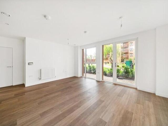 Flat for rent in Cat Hill