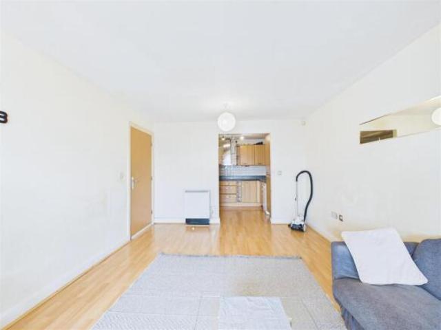 Flat for rent in Eldon