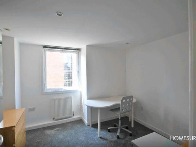 Flat for rent in City Centre, Calderstones