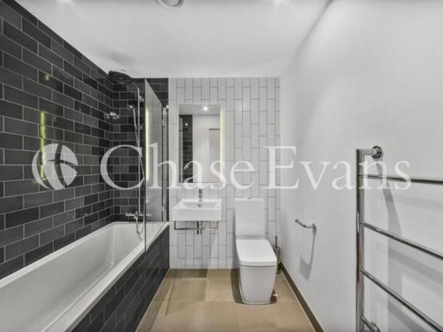 Flat for rent in Cat Hill