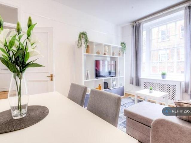 Flat for rent in Cat Hill