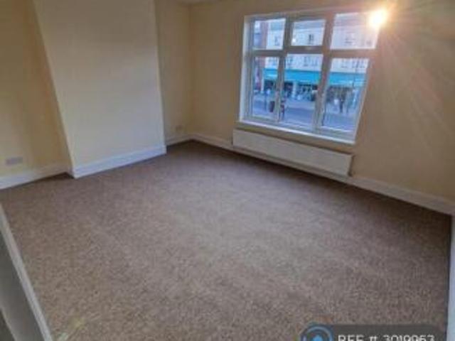 Flat for rent in Cat Hill