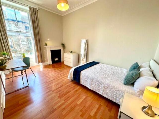 Flat for rent in Hillhead, Scotland