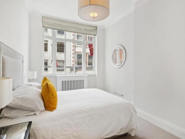Flat for rent in Cat Hill