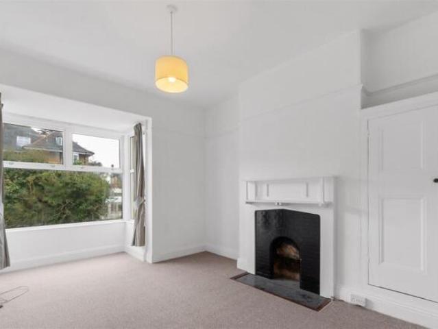 Flat for rent in Lipson, Mount Wise