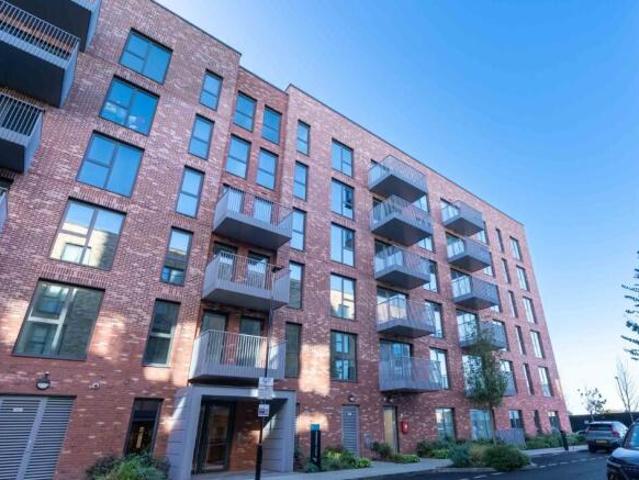 Flat for rent in Southall, Greater London