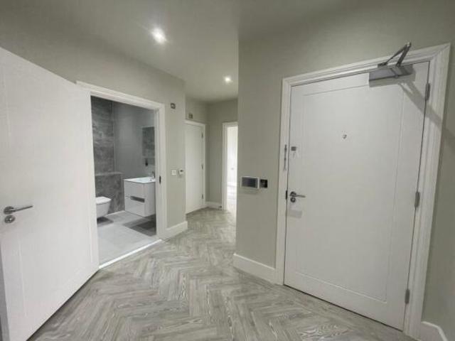 Flat for rent in Cat Hill