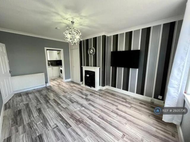 Flat for rent in Saughton, Scotland