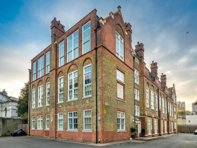 Flat for rent in Cat Hill