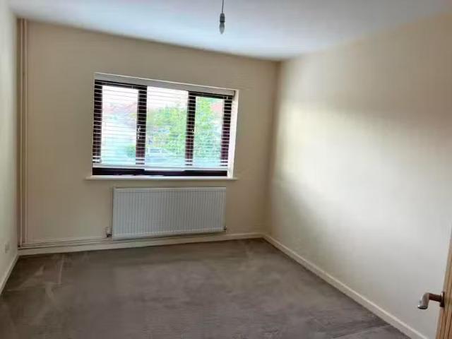 House for rent in Kingswood, School House