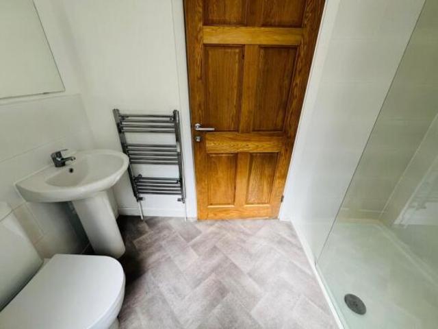 Flat for rent in Roselands, Eastbourne