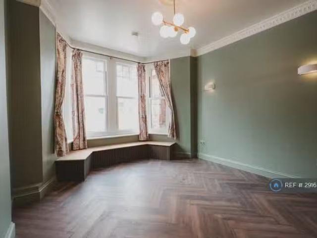 House for rent in Cliftonville West, Acol