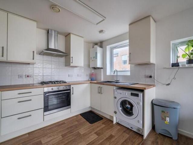 Flat for rent in Chilworth Old Village, Test Valley