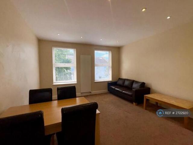 Flat for rent in Cat Hill