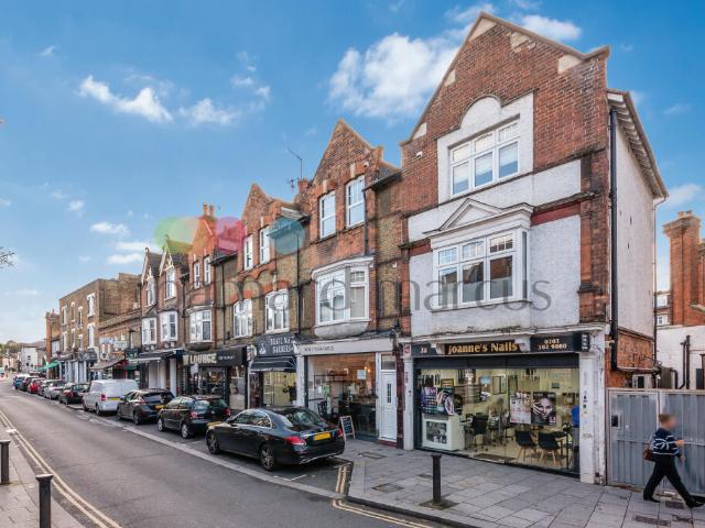 Flat for rent in South Croydon