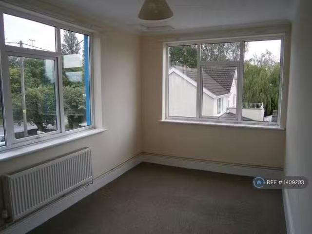 House for rent in Green Close, Warwickshire