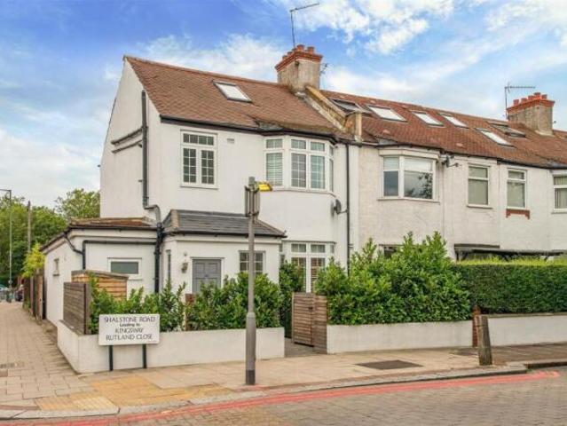 Flat for rent in East Sheen, Greater London