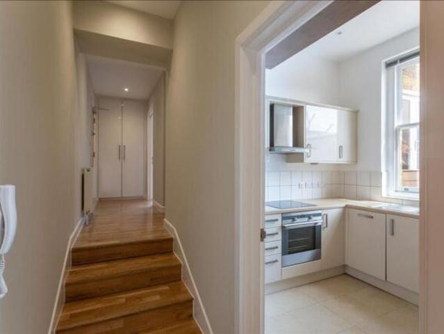 Flat for rent in East Sheen, Greater London