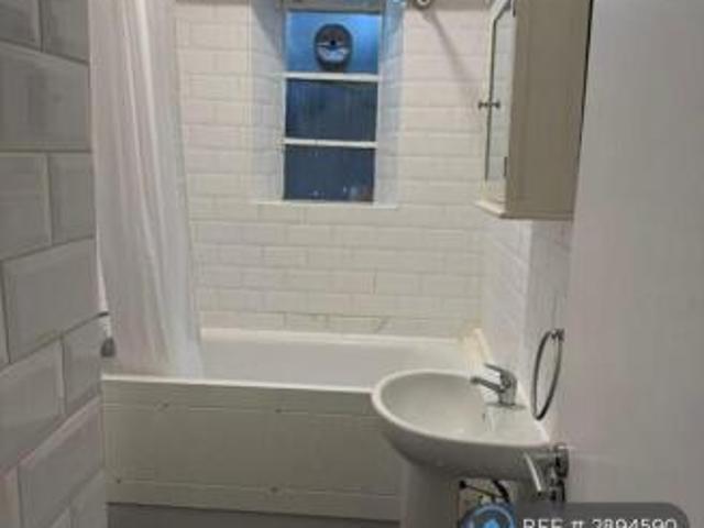 Flat for rent in Cat Hill