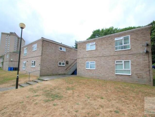 Flat for rent in Lakenham, East Bank