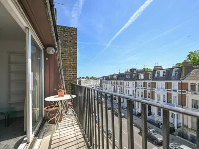 Flat for rent in Cat Hill