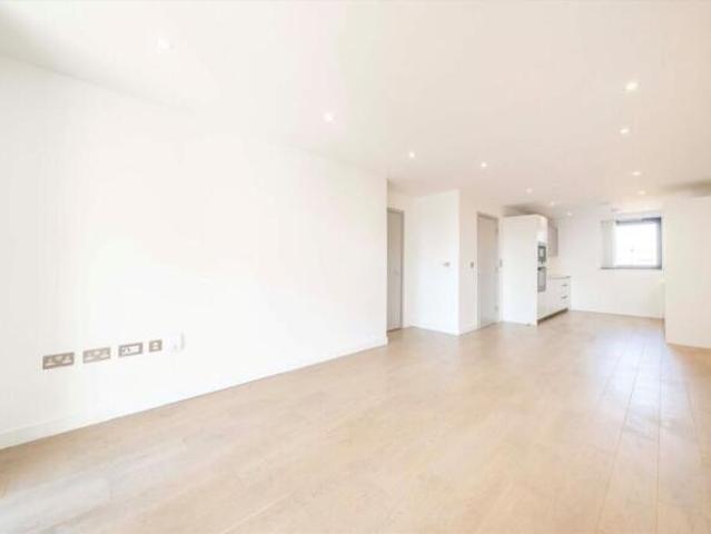 Flat for rent in London Borough of Ealing, Hanwell