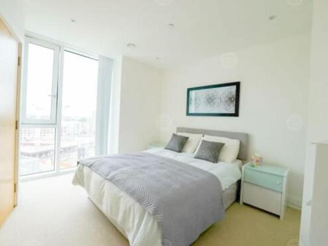Flat for rent in Northwood, Greater London