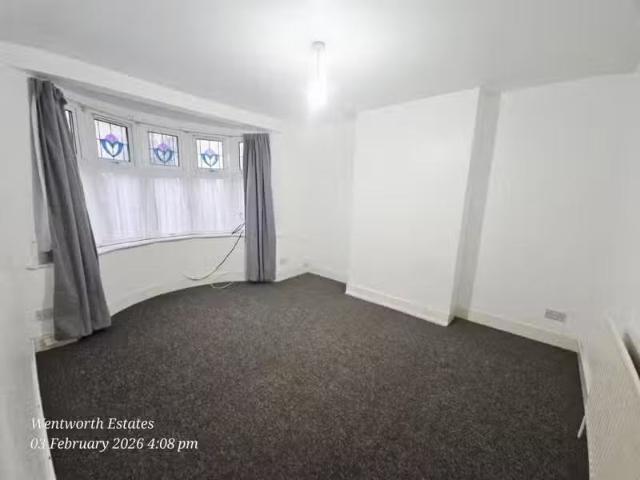 House for rent in Ilford, Greater London