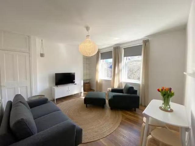 House for rent in Hillside, Leith