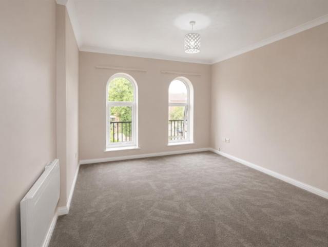 Flat for rent in Kursaal Estate, Alton Barnes