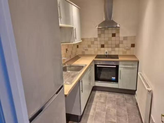 House for rent in Westbury On Trym, Manor Farm