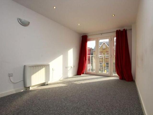 Flat for rent in Kingston Upon Thames, Greater London