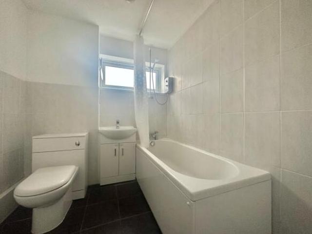 Flat for rent in Barton Stacey, Hampshire