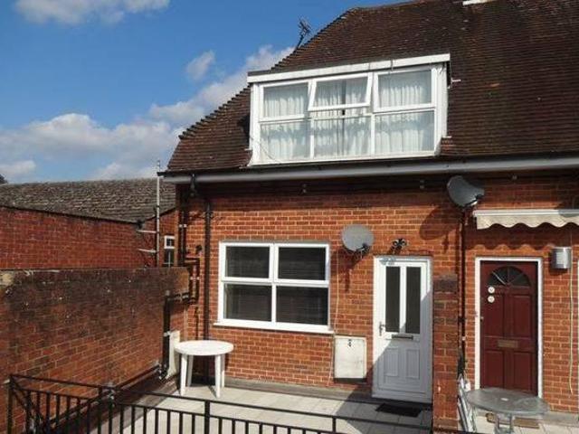 House for rent in Surrey