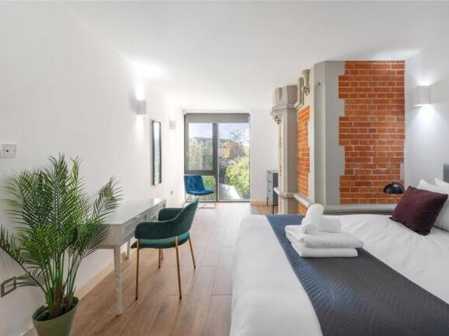 Flat for rent in St. Georges, North Somerset