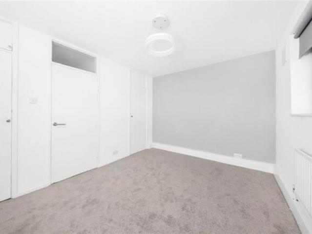 Flat for rent in London Borough of Lewisham, Blackheath