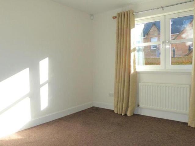 Flat for rent in Langside, Scotland