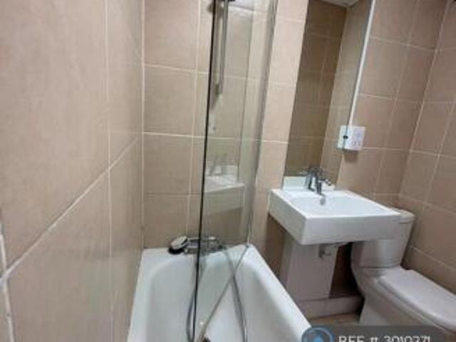 Flat for rent in Cat Hill